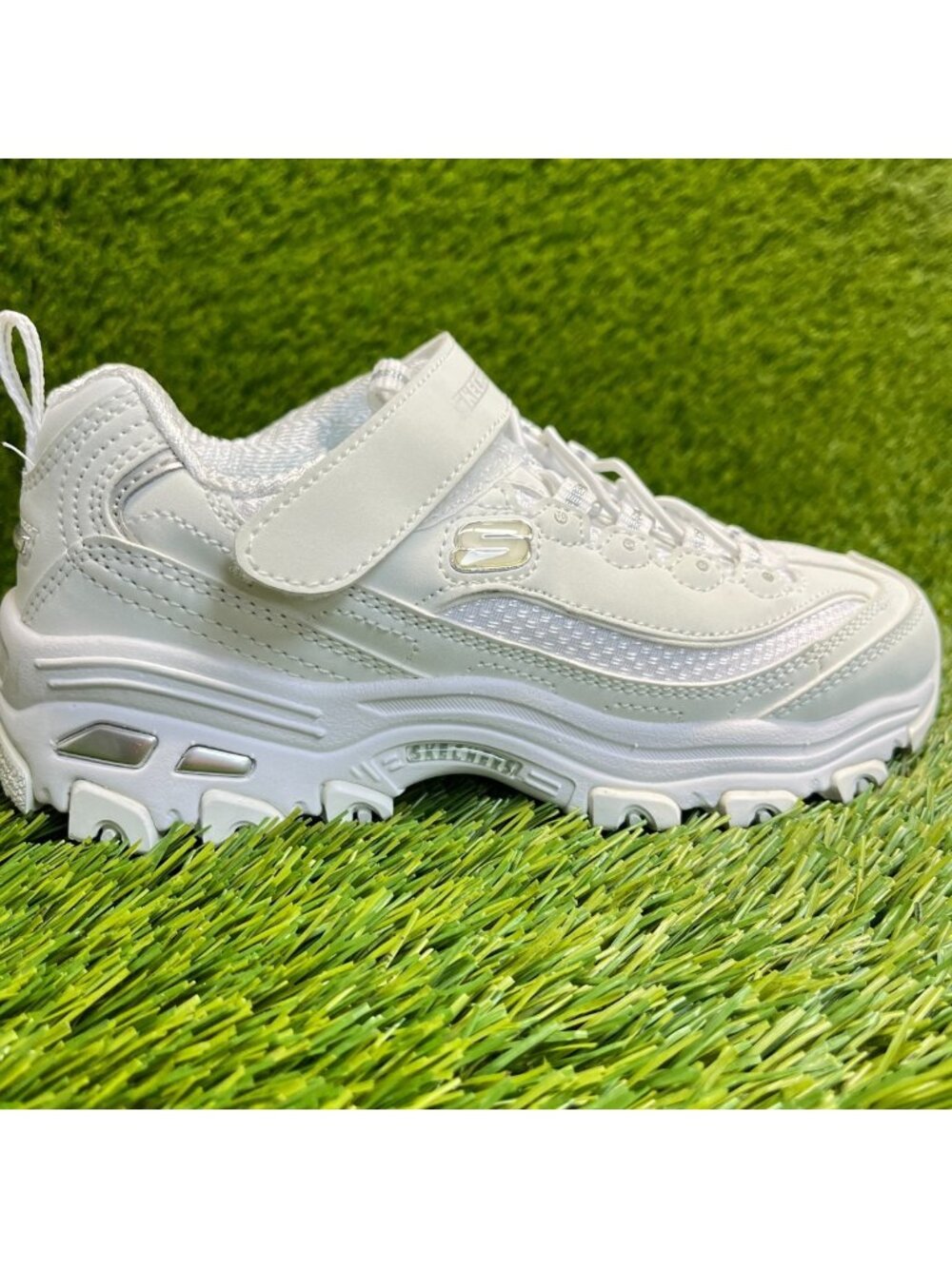 Skechers D'Lites Boys Size 1Y White Athletic Running Walking Shoes Sneakers